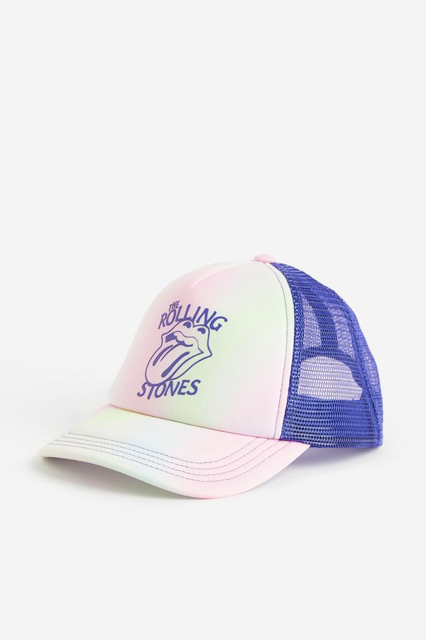 Gorra con diseño estampado