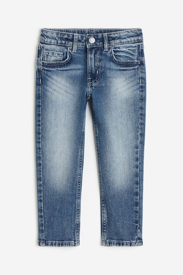 Relaxed Tapered Fit Jeans